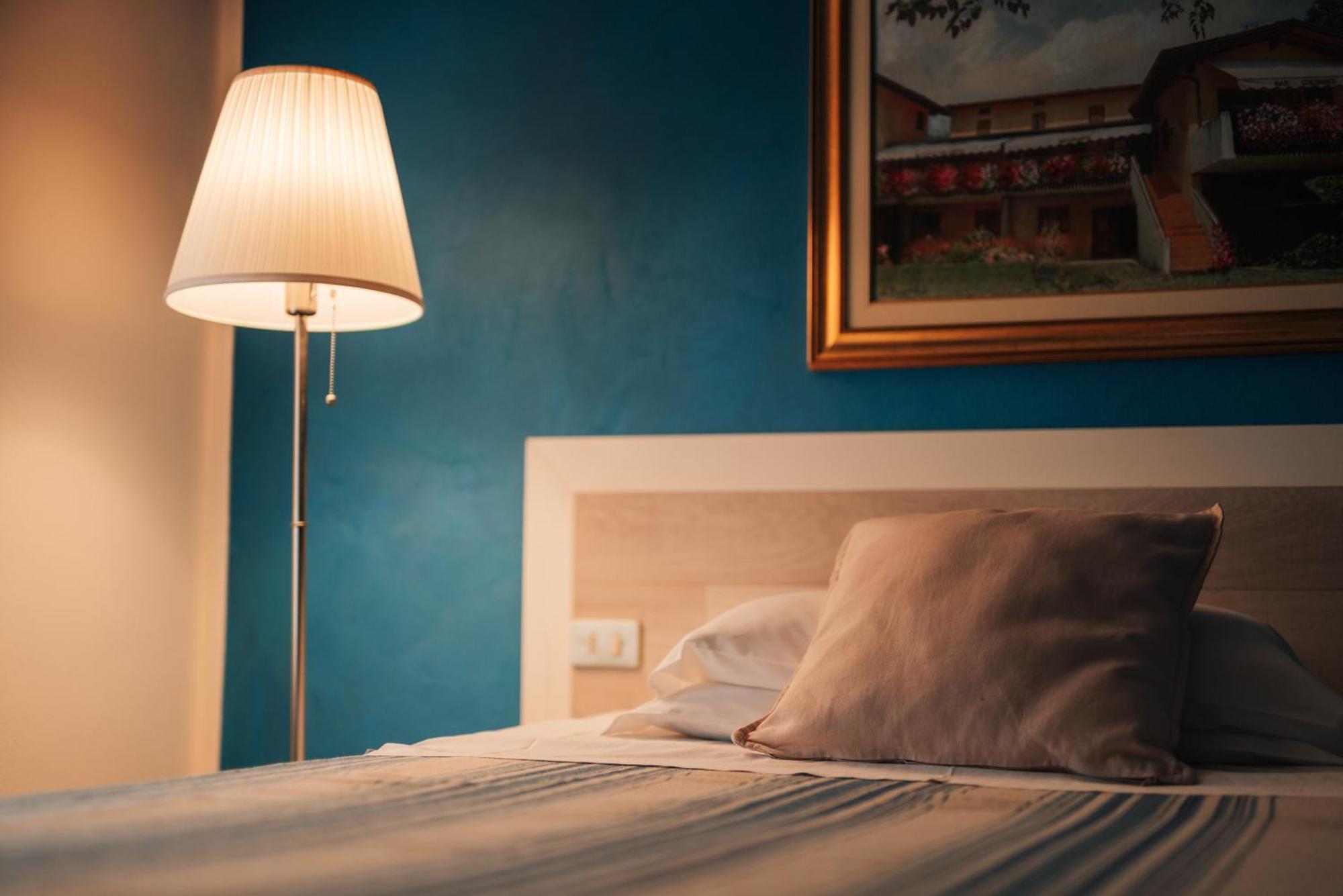 Hotel Colomber Gardone Riviera Eksteriør bilde