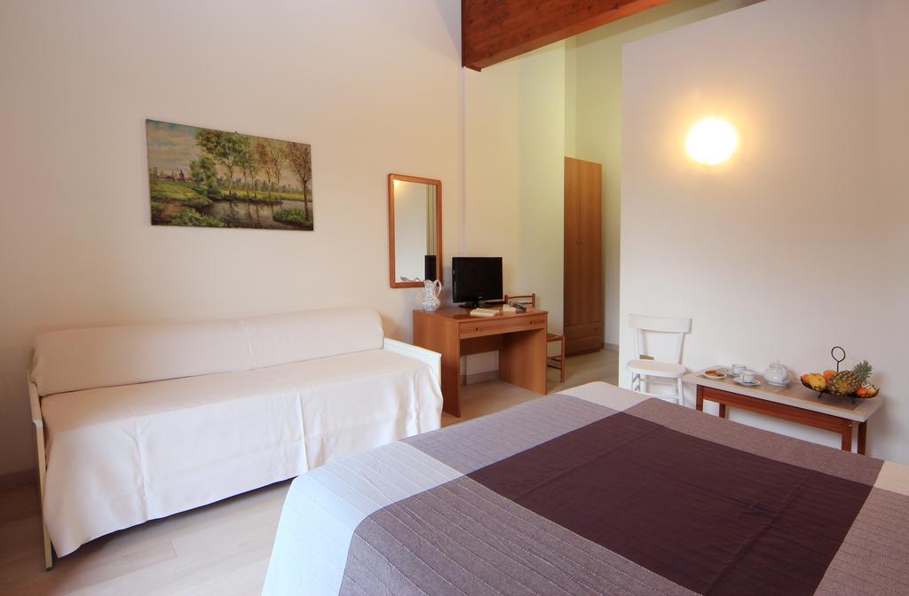 Hotel Colomber Gardone Riviera Eksteriør bilde