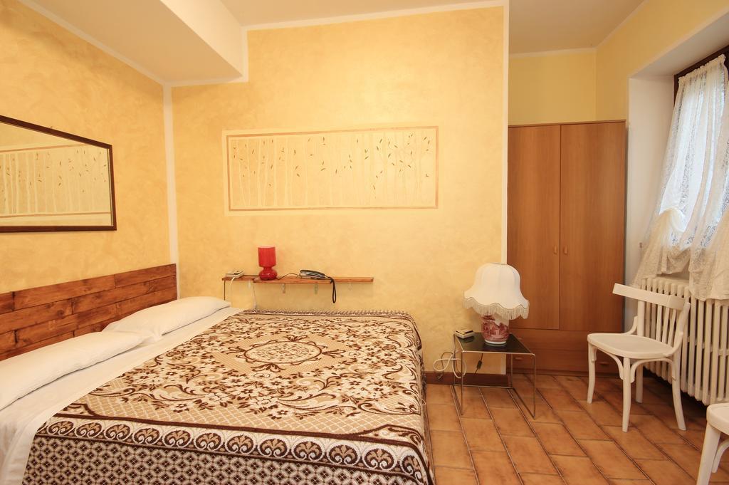 Hotel Colomber Gardone Riviera Eksteriør bilde